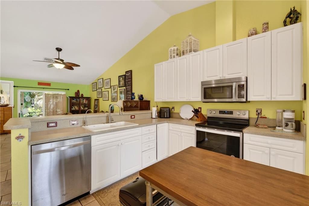 5520 Phillips St, Bokeelia, FL 33922 Photo