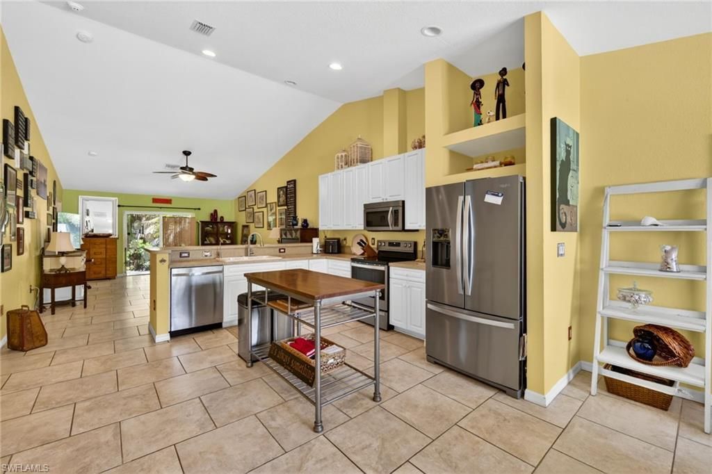 5520 Phillips St, Bokeelia, FL 33922 Photo