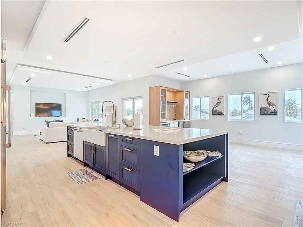 445 Madison Ct, Fort Myers Beach, FL 33931 Photo