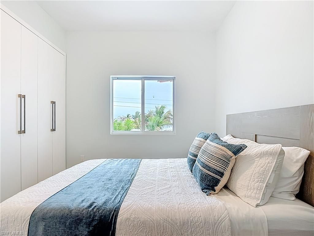 445 Madison Ct, Fort Myers Beach, FL 33931 Photo