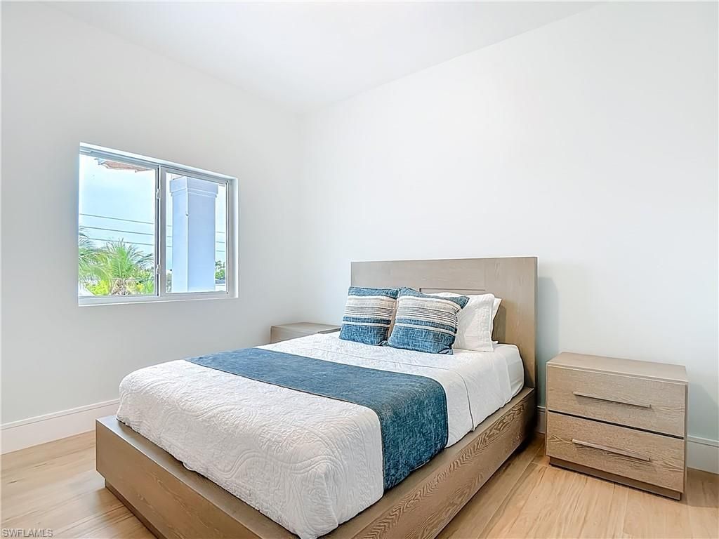 445 Madison Ct, Fort Myers Beach, FL 33931 Photo