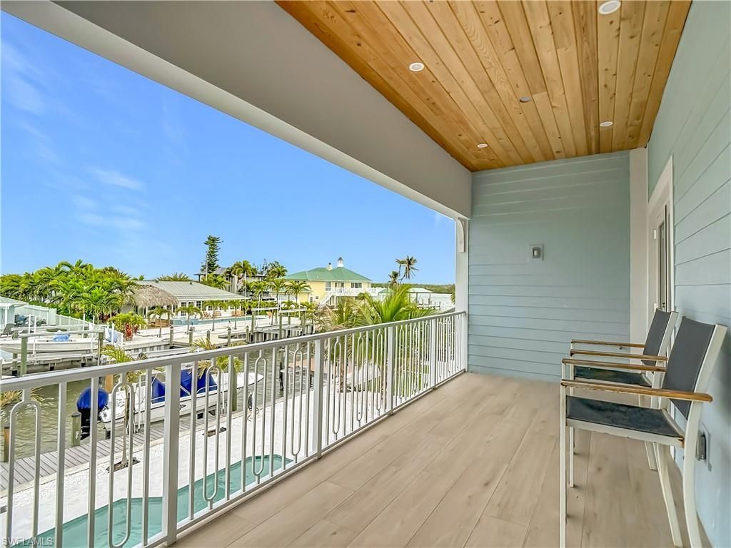 445 Madison Ct, Fort Myers Beach, FL 33931 Photo