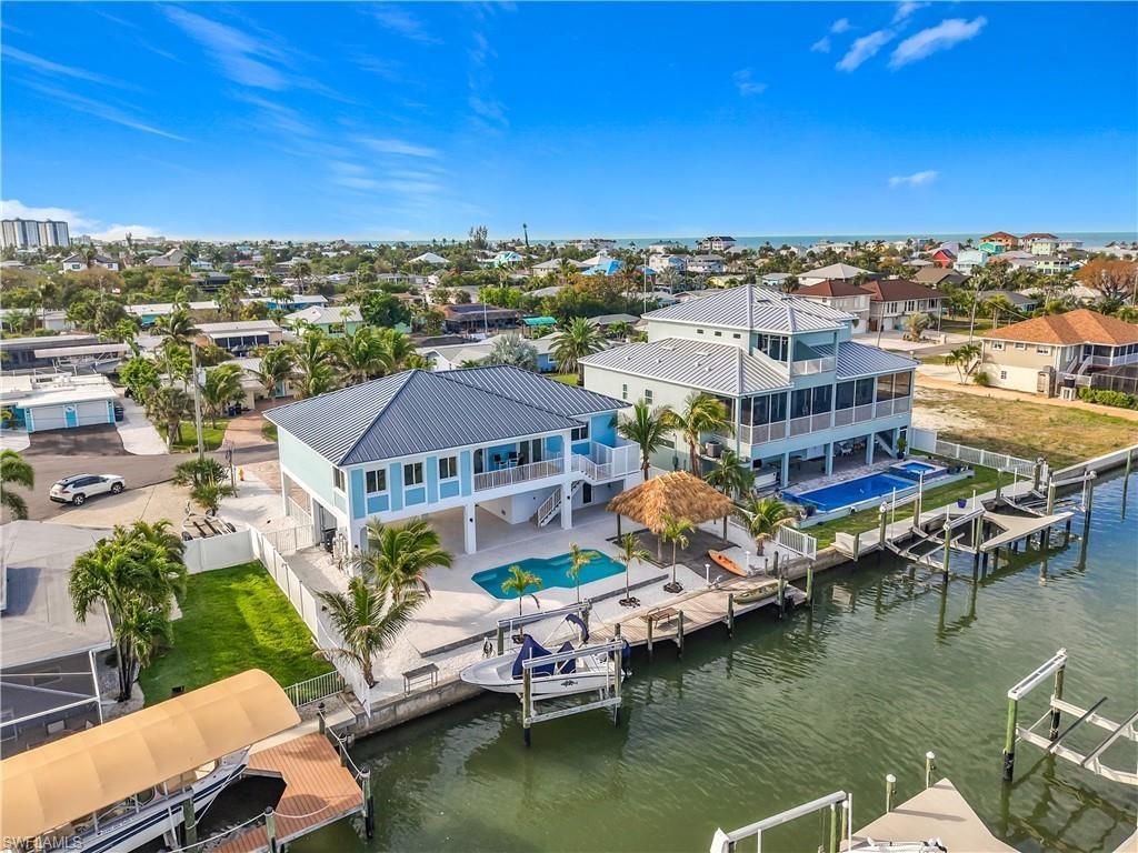 445 Madison Ct, Fort Myers Beach, FL 33931 Photo