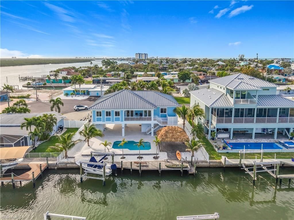 445 Madison Ct, Fort Myers Beach, FL 33931 Photo