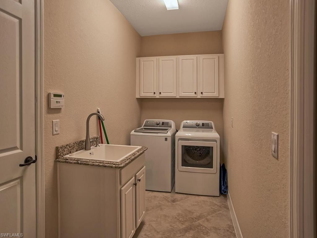 2850 Aviamar Cir, Naples, FL 34114 Photo