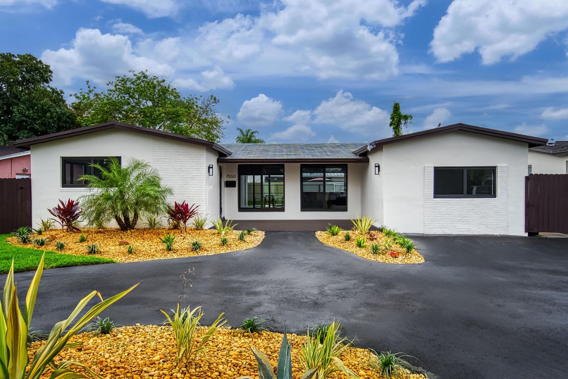 7550 Grandview Boulevard, Miramar, FL 33023 Main Photo