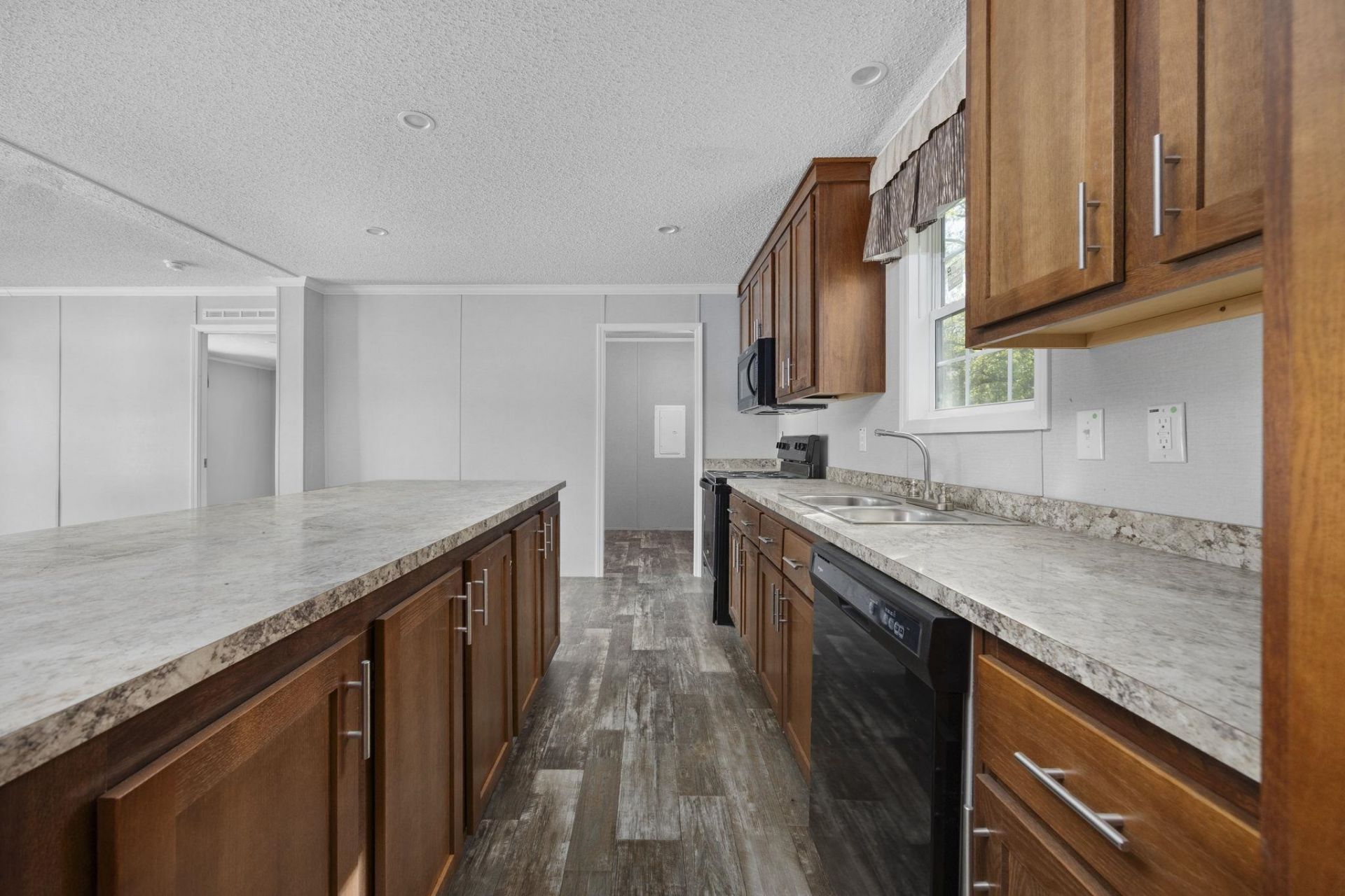 8376 Huntington Ct.  Photo 13