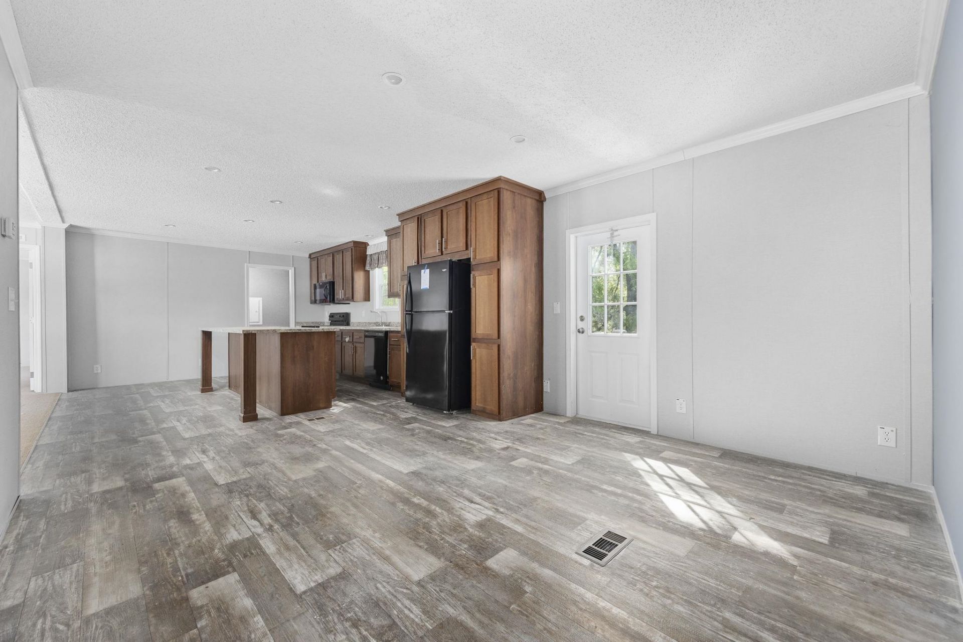 8376 Huntington Ct.  Photo 16