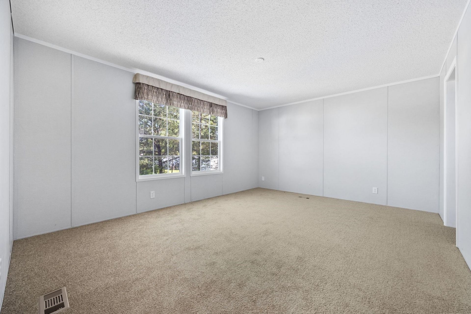 8376 Huntington Ct.  Photo 18