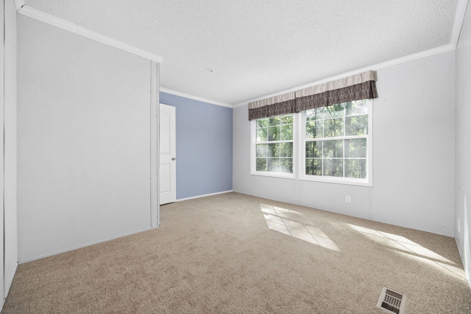 8376 Huntington Ct.  Photo 24