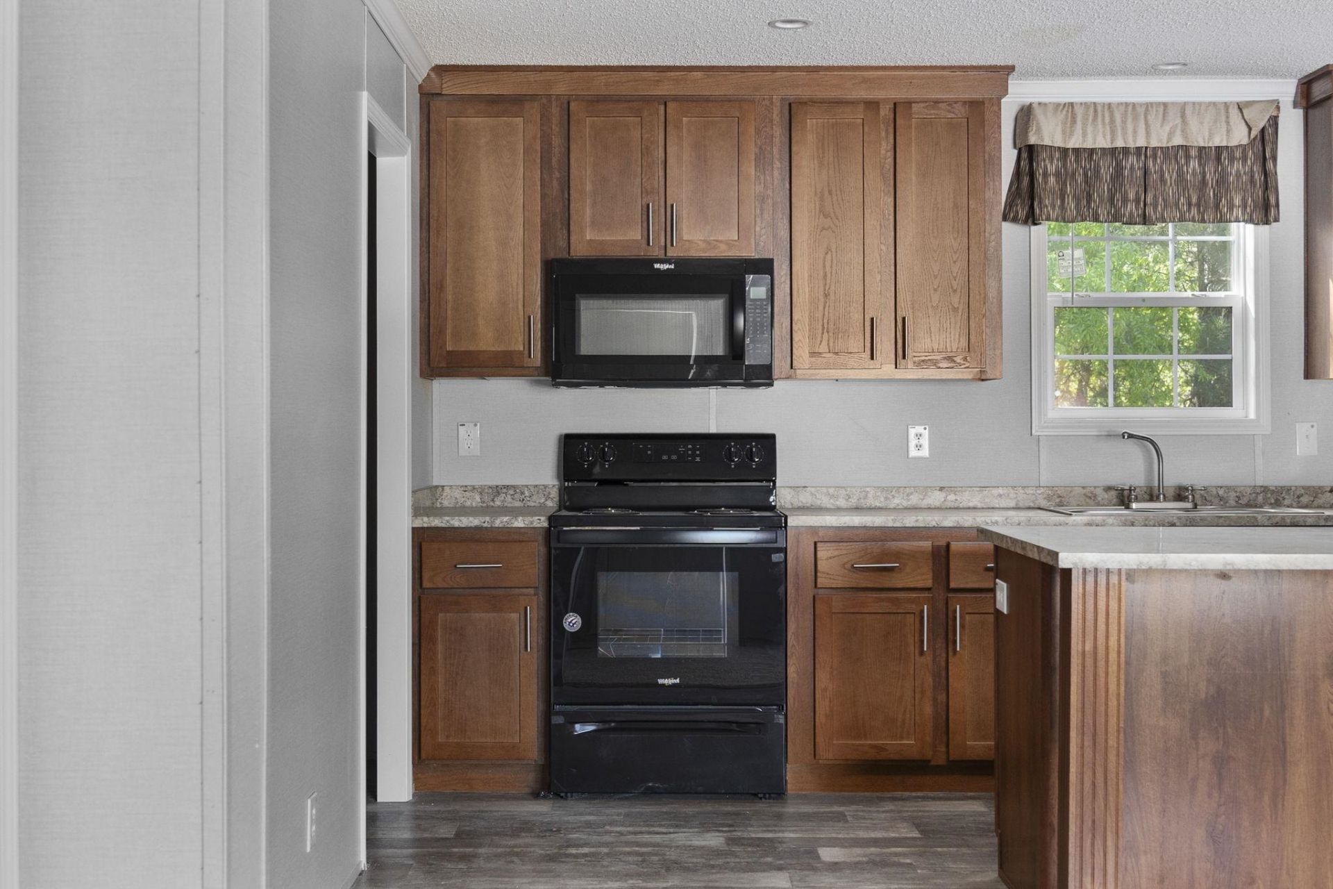 8376 Huntington Ct.  Photo 9