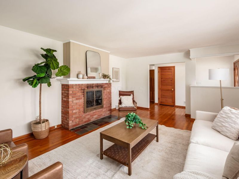 1490 Pemberton Drive, Columbus, OH 43221 Photo 10