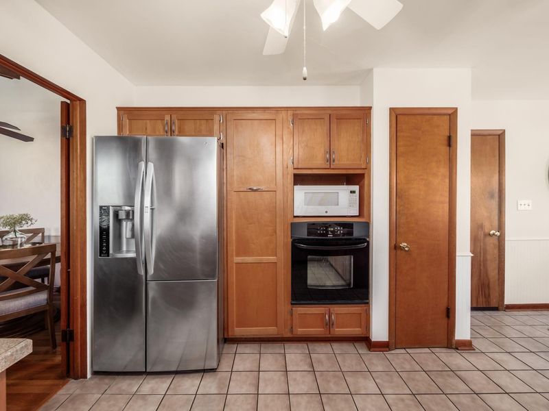 1490 Pemberton Drive, Columbus, OH 43221 Photo 22