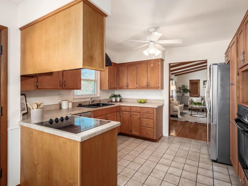 1490 Pemberton Drive, Columbus, OH 43221 Photo 23