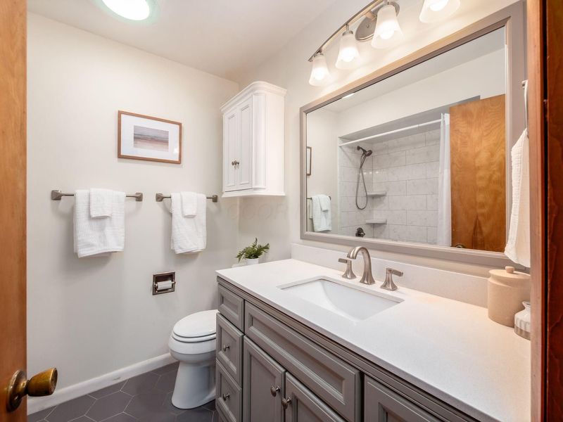 1490 Pemberton Drive, Columbus, OH 43221 Photo 26