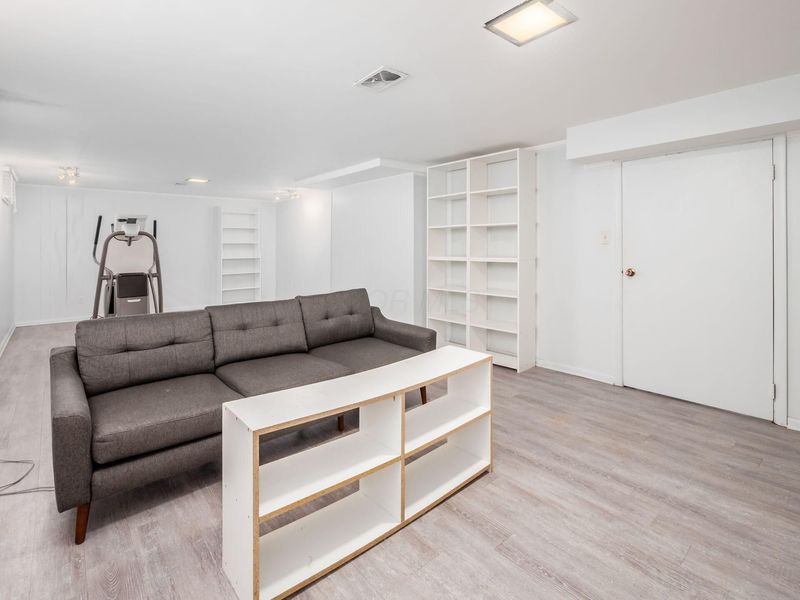 1490 Pemberton Drive, Columbus, OH 43221 Photo 40