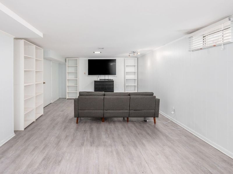 1490 Pemberton Drive, Columbus, OH 43221 Photo 41