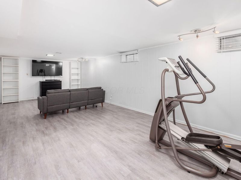 1490 Pemberton Drive, Columbus, OH 43221 Photo 42