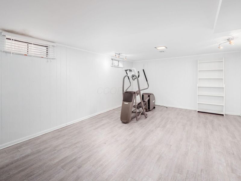 1490 Pemberton Drive, Columbus, OH 43221 Photo 43