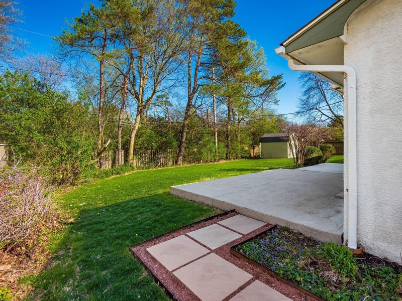 1490 Pemberton Drive, Columbus, OH 43221 Photo 48