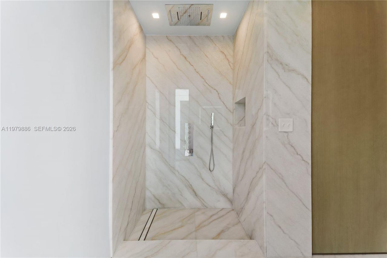 2094 Prairie Ave , Miami Beach, FL 33139 Photo