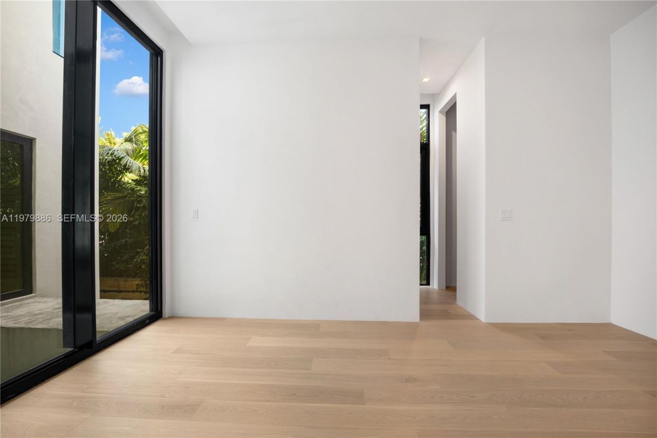 2094 Prairie Ave , Miami Beach, FL 33139 Photo