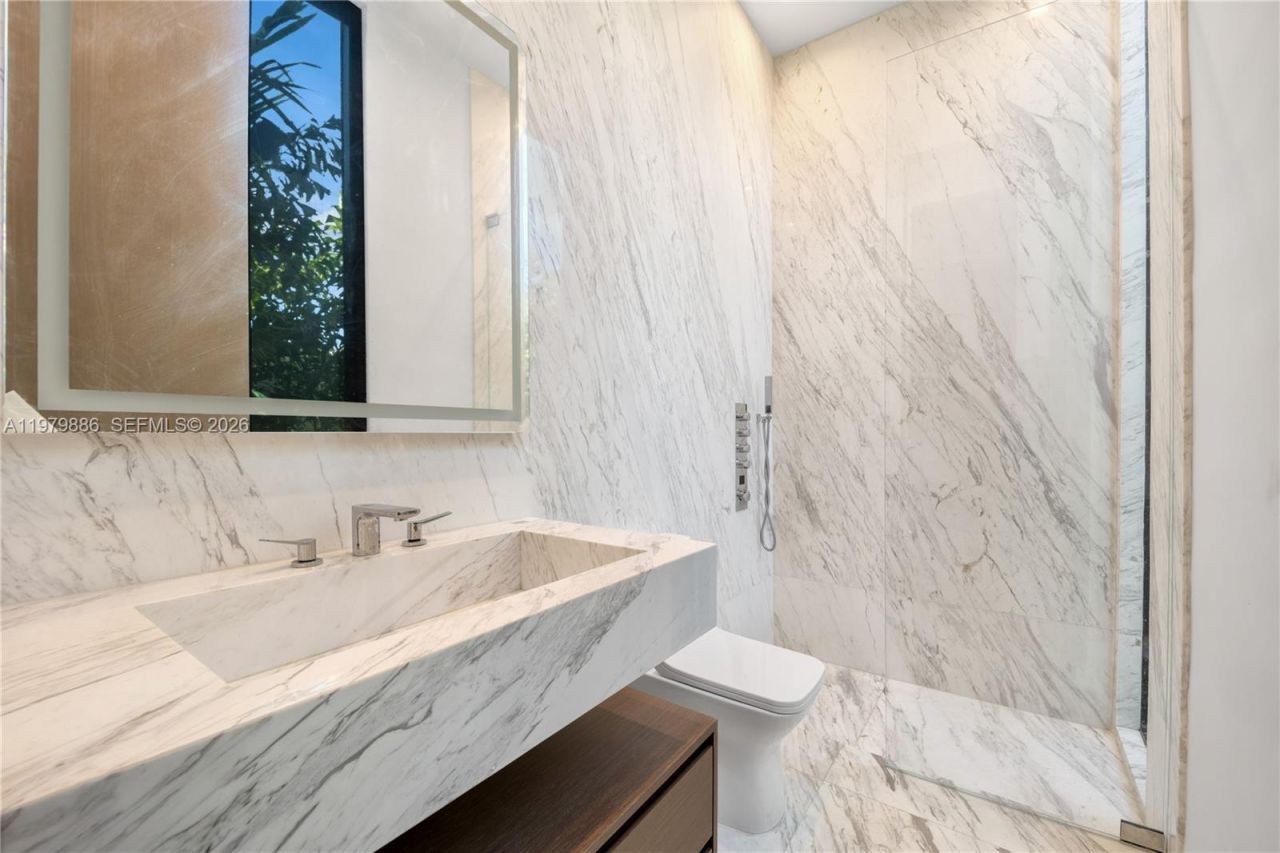 2094 Prairie Ave , Miami Beach, FL 33139 Photo