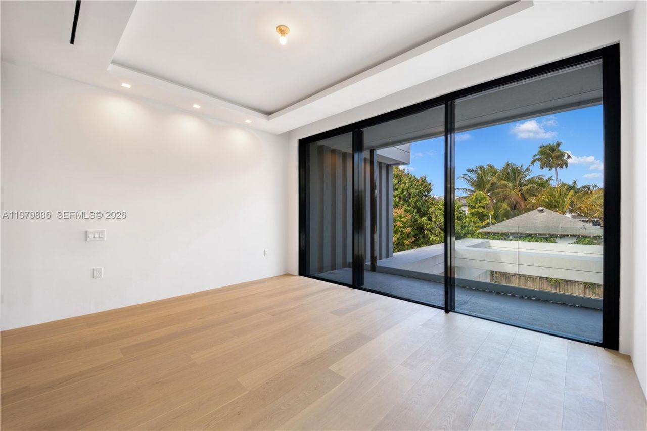 2094 Prairie Ave , Miami Beach, FL 33139 Photo