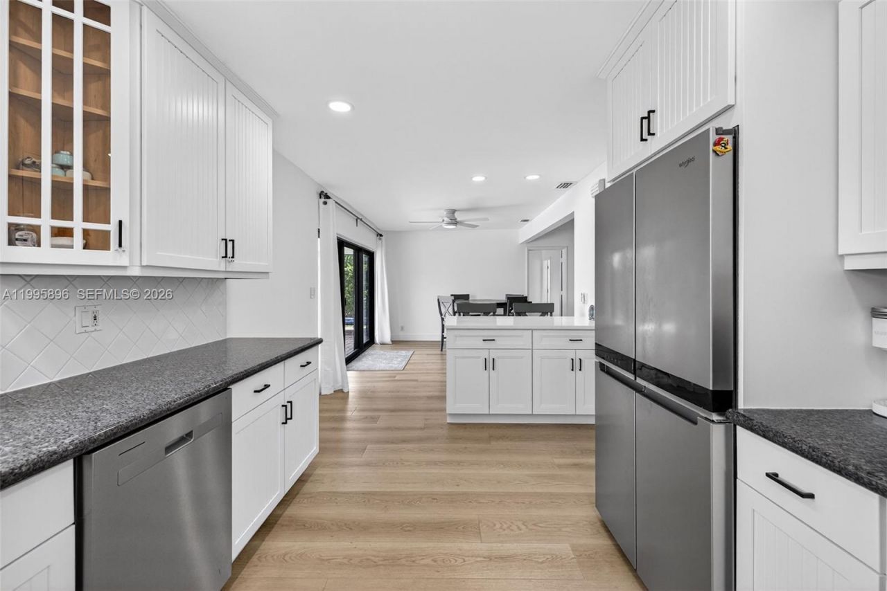 2481 SE 15th St, Pompano Beach, FL 33062 Photo