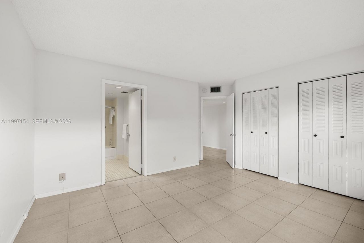 901 SW 128th Ave, Unit 212E, Pembroke Pines, FL 33027 Photo