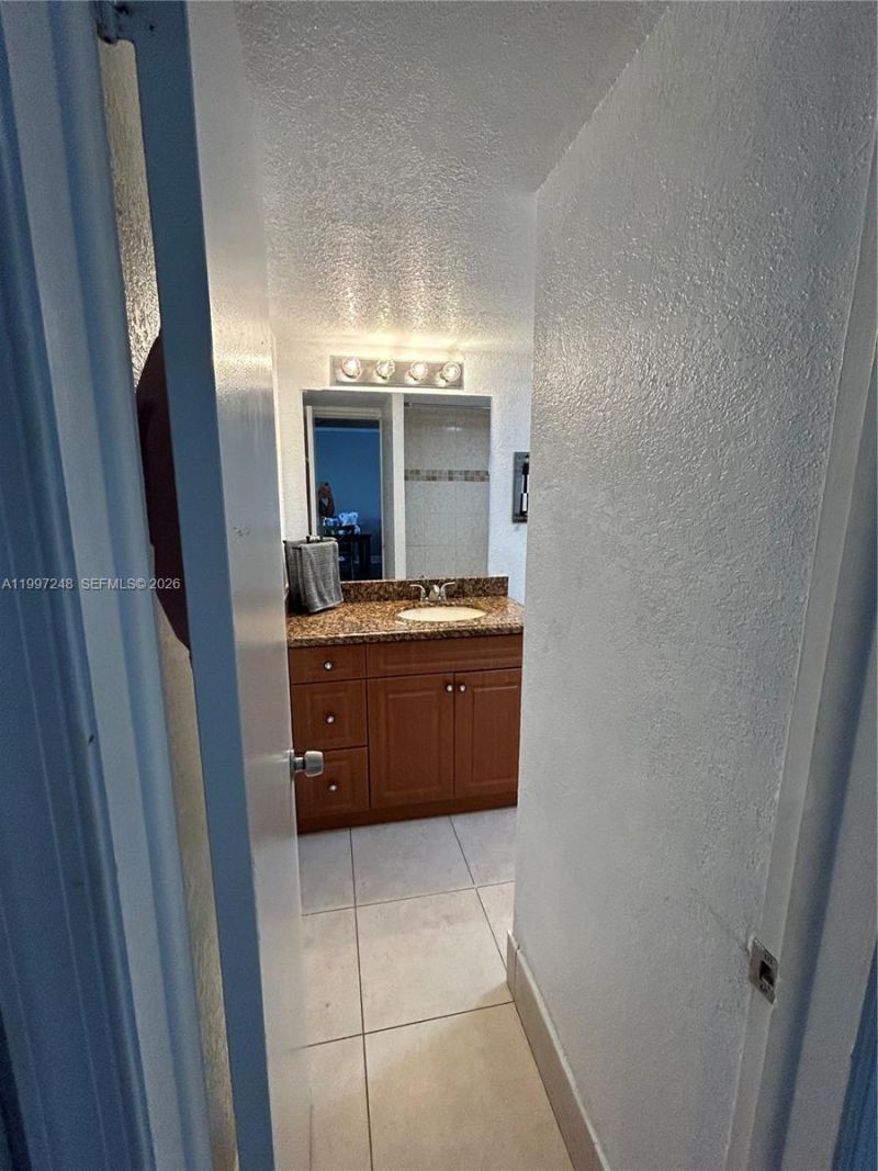 725 Hummingbird Way , Unit 212, North Palm Beach, FL 33408 Photo