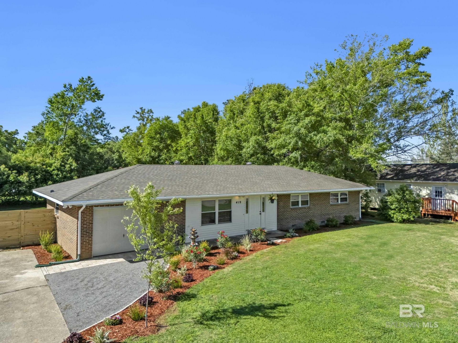 419 W Roosevelt Avenue, Foley, AL 36535 Main Photo