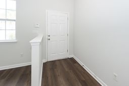 547 Mclernon Trace photo 4