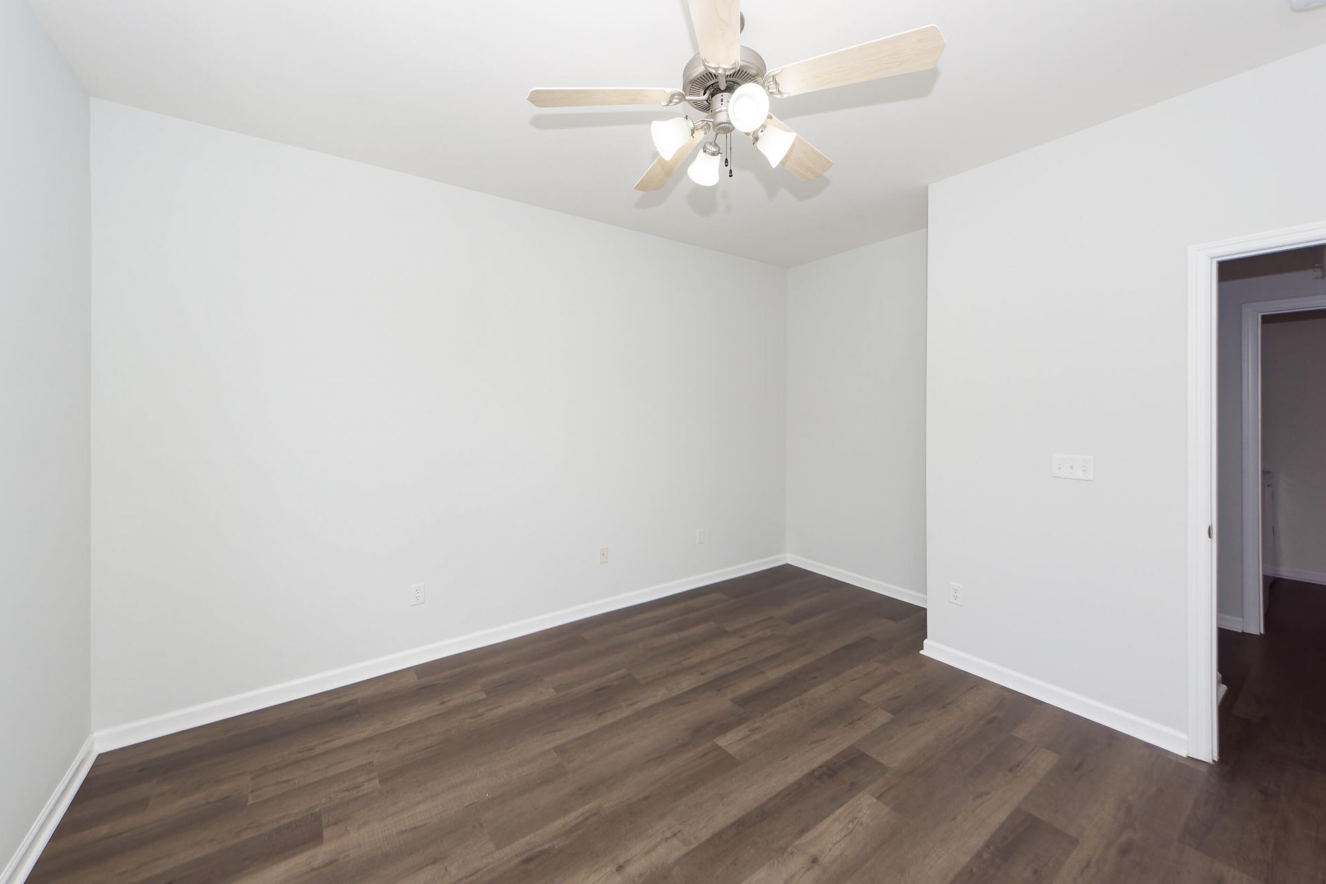 547 Mclernon Trace Photo 32