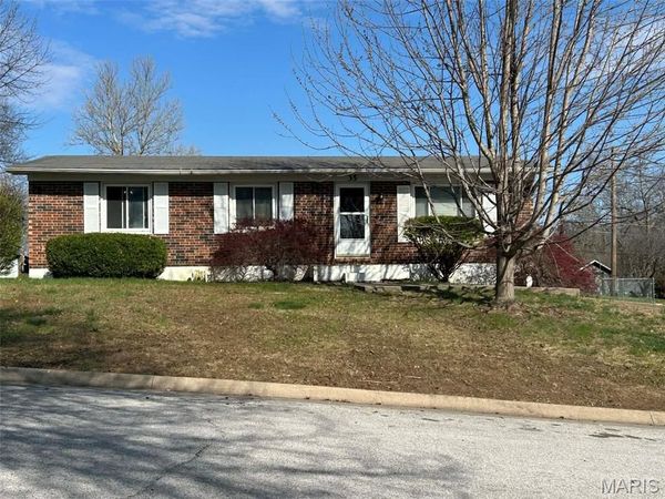 35 Cherokee Trail , Hannibal, MO 63401