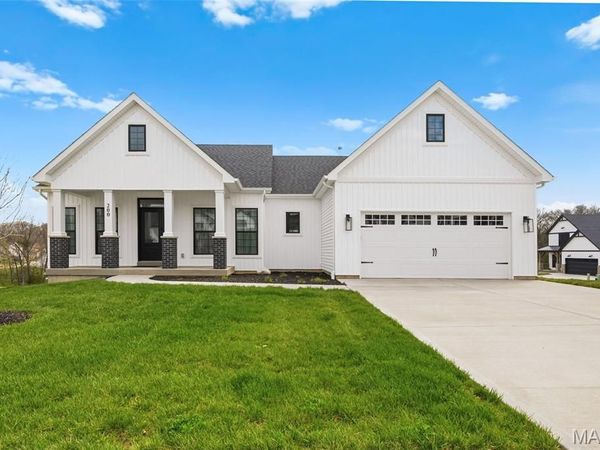 200 Copper Stone Court, Wentzville, MO 63385