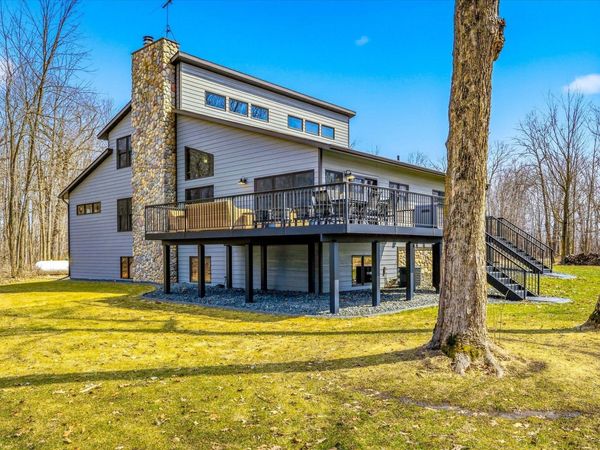 34010 Pioneer Avenue, Center City, MN 55012