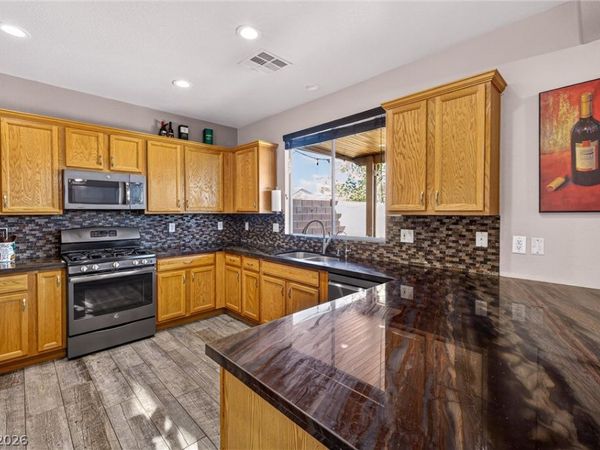 9682 Lightheart Avenue, Las Vegas, NV 89148