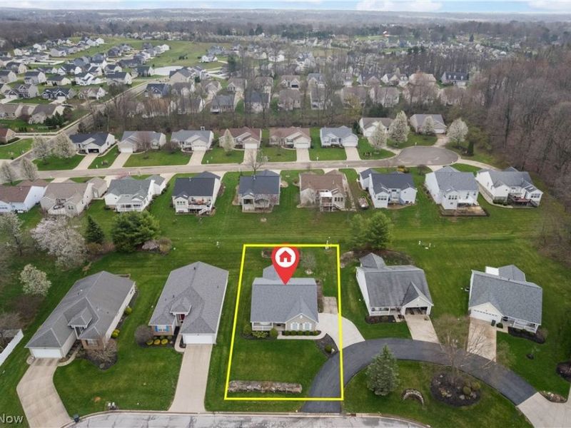 1254 White Stone Circle NE, Canton, OH 44721 Photo 4