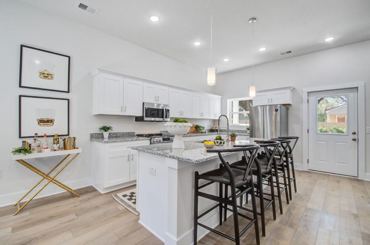 5739 N Murray Avenue Photo 12