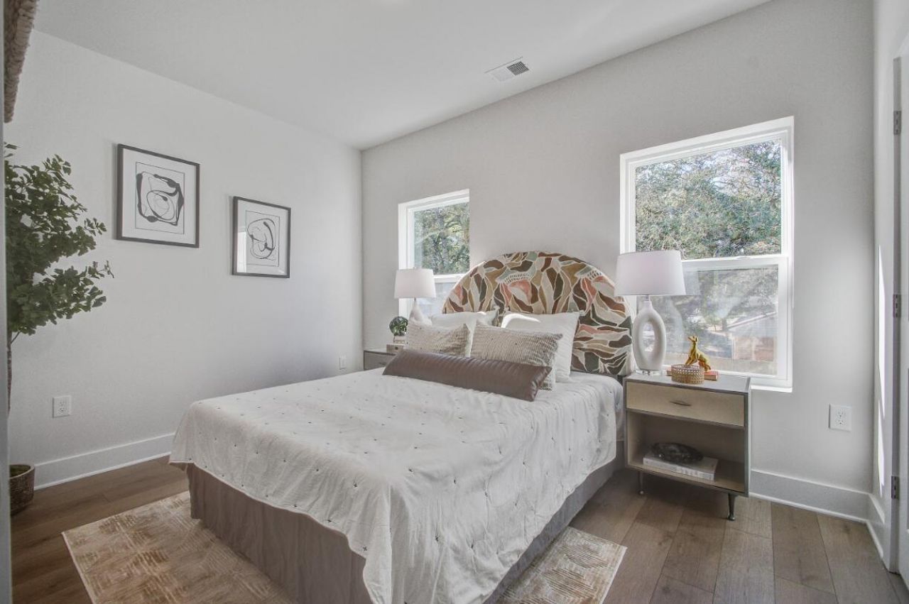 5739 N Murray Avenue Photo 24