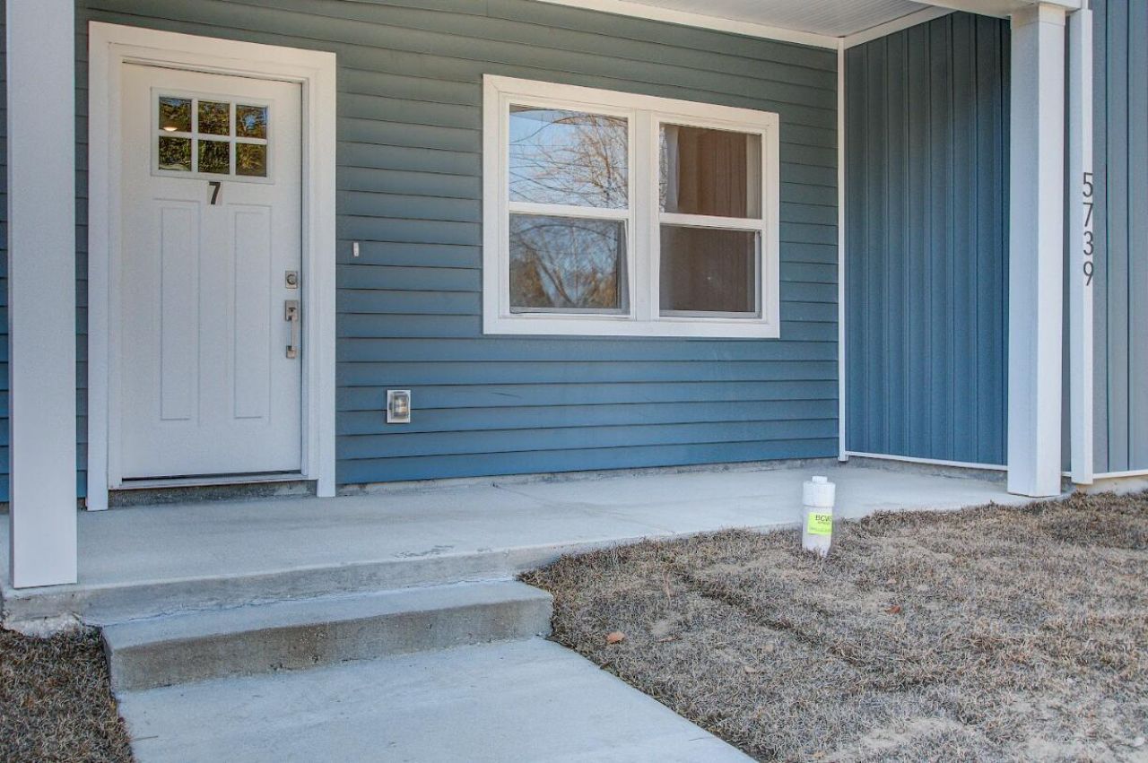 5739 N Murray Avenue Photo 35