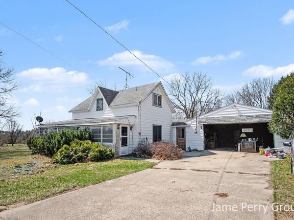 80 W Holland Lake Road, Sheridan, MI 48884