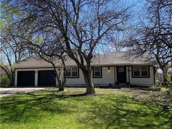 17501 Chestnut Drive, Belton, MO 64012