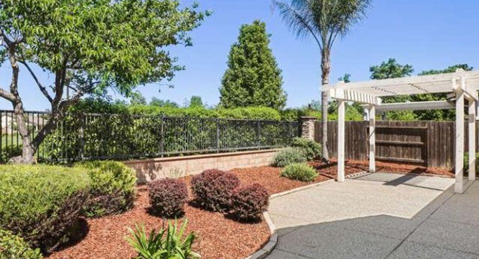 8013 Solomon Dr, Elk Grove, CA 95757 Photo