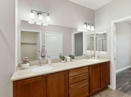 8013 Solomon Dr, Elk Grove, CA 95757 Photo