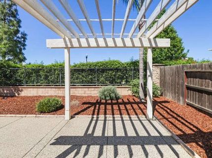 8013 Solomon Dr, Elk Grove, CA 95757 Photo