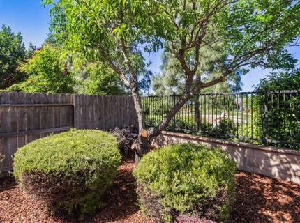 8013 Solomon Dr, Elk Grove, CA 95757 Photo