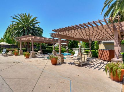 8013 Solomon Dr, Elk Grove, CA 95757 Photo