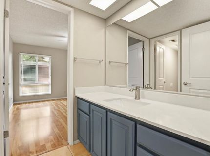 2430 Larkspur Ln #280, Unit 280, Sacramento, CA 95825 Photo